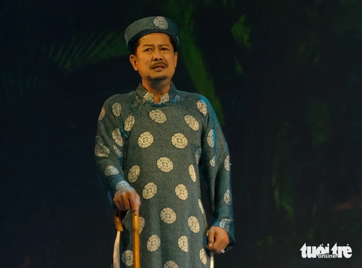 Thanh Nam mê ca vọng cổ hài của chú Bảy Viễn Châu Thanh Nam mê ca vọng cổ hài của chú Bảy Viễn Châu