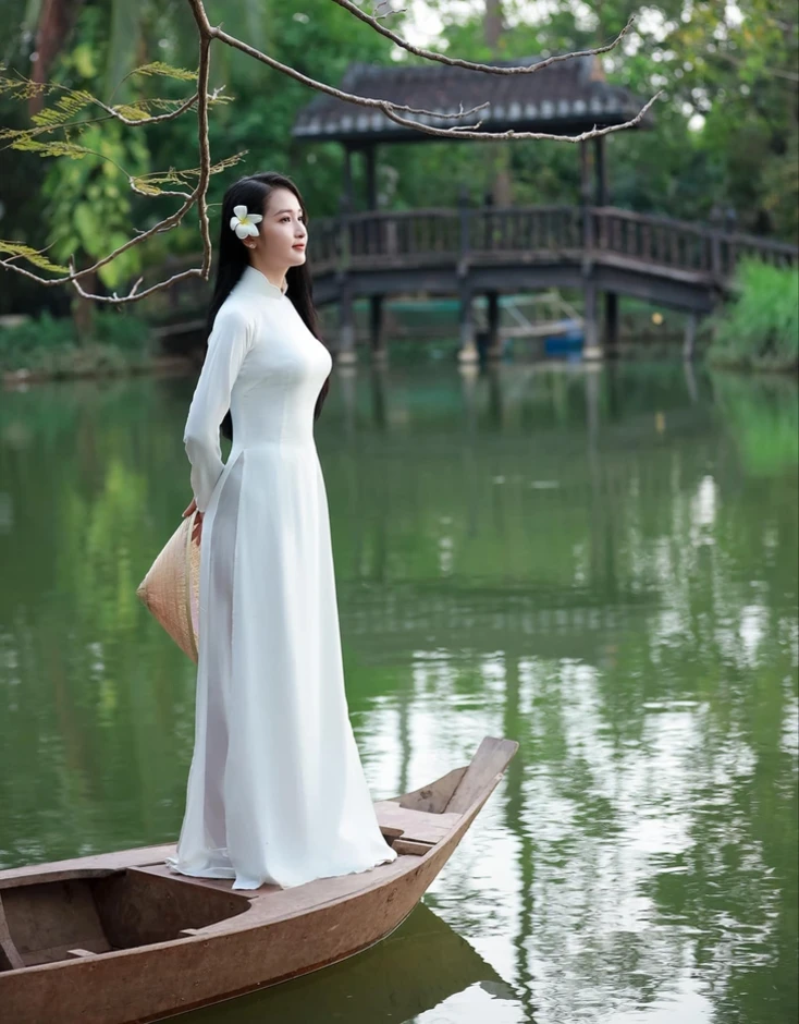 Thảo cầm viên Sài Gòn, Bảo tàng Áo dài giảm giá vé cho khách mặc áo dài Thảo cầm viên Sài Gòn, Bảo tàng Áo dài giảm giá vé cho khách mặc áo dài