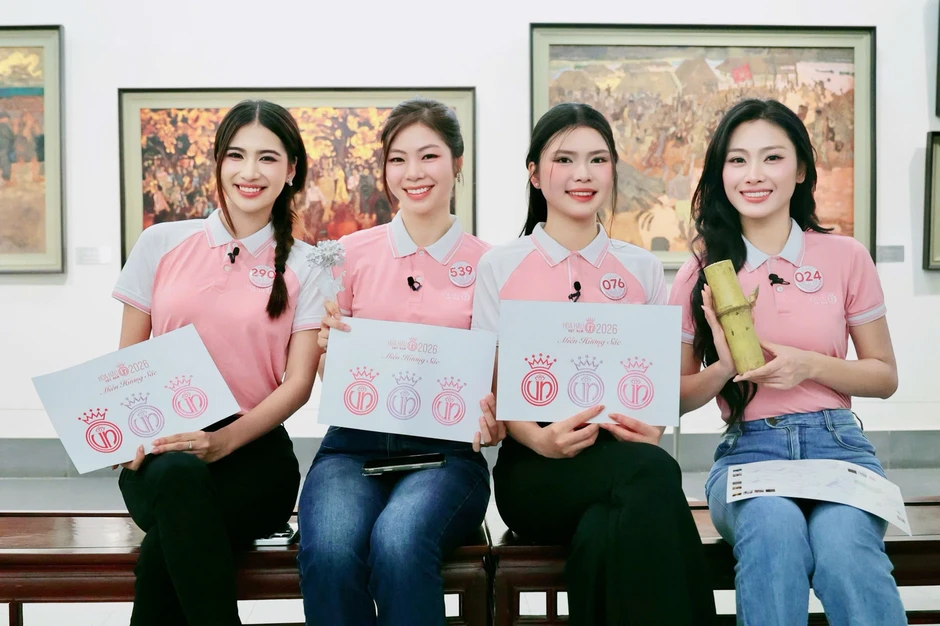 Thí sinh Hoa hậu Việt Nam giải mật thư