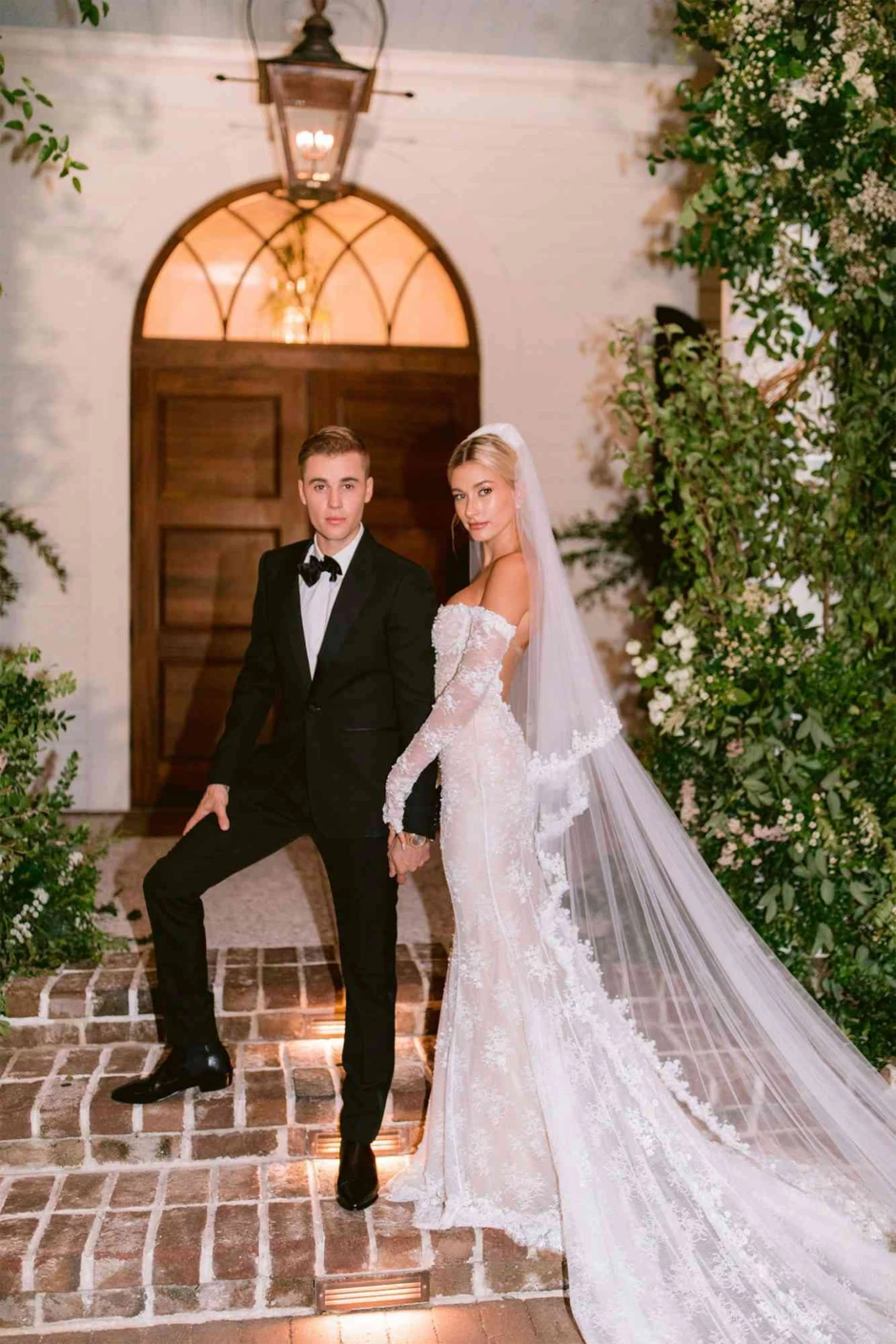 Thiên hạ đệ nhất yêu vợ gọi tên Justin Bieber, tuyên bố công khai: "Em yêu, anh yêu em. Bài hát này dành cho em!" Thiên hạ đệ nhất yêu vợ gọi tên Justin Bieber, tuyên bố công khai: "Em yêu, anh yêu em. Bài hát này dành cho em!"