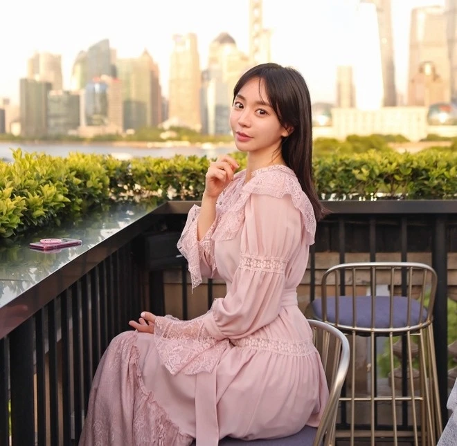 Thiên kim tiểu thư tập đoàn sữa dính án ma túy: Tố do bạn trai ca sĩ rủ rê, bị dẫn độ từ Campuchia về nước hồi cuối năm Thiên kim tiểu thư tập đoàn sữa dính án ma túy: Tố do bạn trai ca sĩ rủ rê, bị dẫn độ từ Campuchia về nước hồi cuối năm