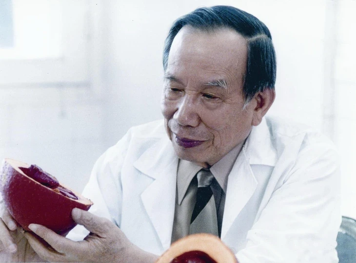 Thiếu tướng Từ Linh viết về cha: GS Từ Giấy - Chủ bút tờ báo sức khỏe đầu tiên Thiếu tướng Từ Linh viết về cha: GS Từ Giấy - Chủ bút tờ báo sức khỏe đầu tiên
