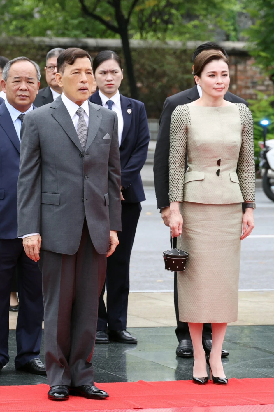 Thời trang tinh tế của Hoàng hậu Thái Lan tại Việt Nam