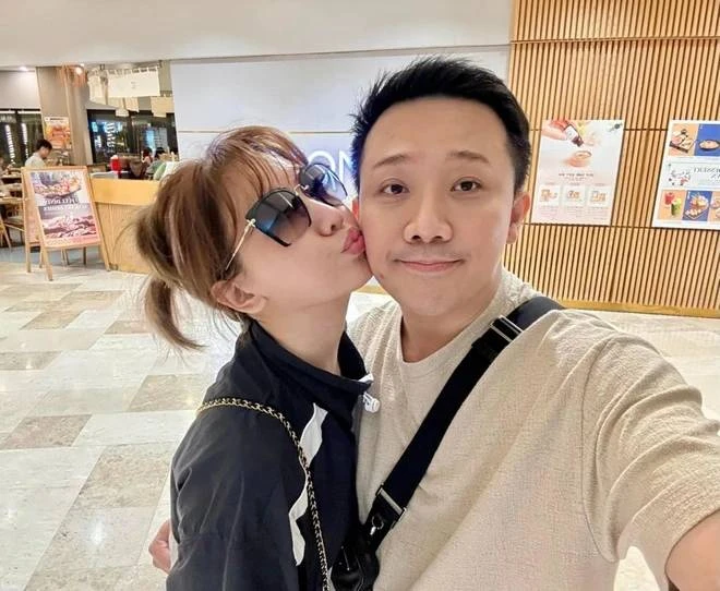 Thông tin về nữ ca sĩ 41 tuổi được đại gia nghìn tỷ Việt si mê Thông tin về nữ ca sĩ 41 tuổi được đại gia nghìn tỷ Việt si mê