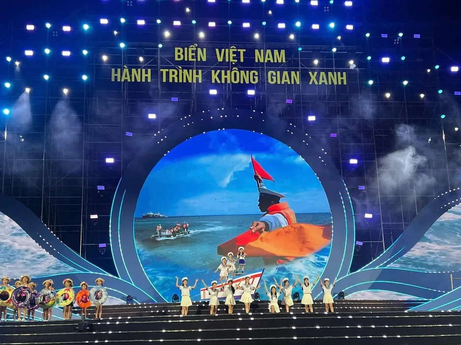 THTT chương trình nghệ thuật 'Biển Việt Nam - Hành trình không gian xanh' (20h, VTV1) THTT chương trình nghệ thuật 'Biển Việt Nam - Hành trình không gian xanh' (20h, VTV1)