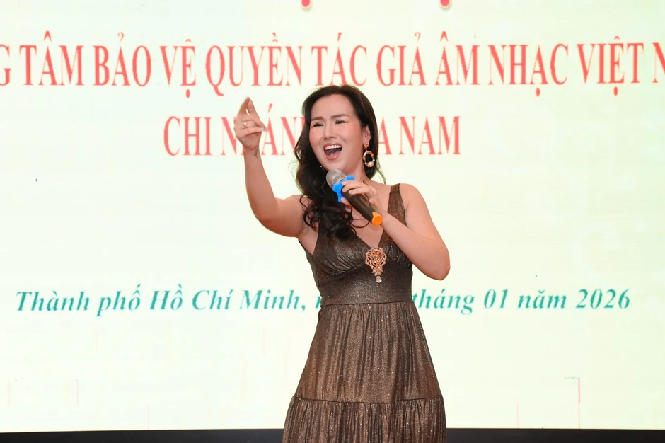 Thu gần 300 tỉ đồng bản quyền từ website, ứng dụng nghe nhạc Thu gần 300 tỉ đồng bản quyền từ website, ứng dụng nghe nhạc