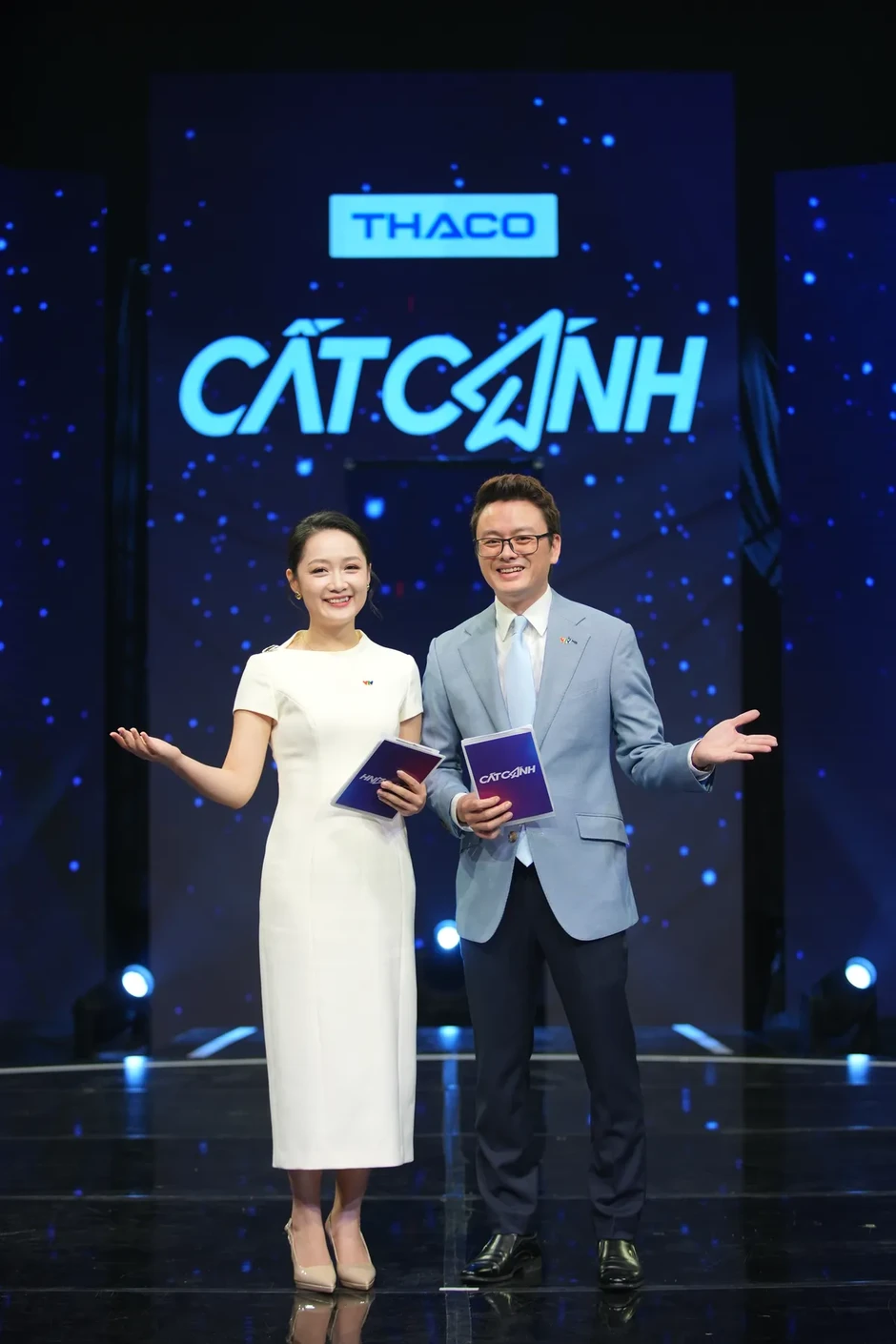 Thu Hà và Hữu Bằng chính thức trở thành hai gương mặt mới dẫn dắt Cất cánh Thu Hà và Hữu Bằng chính thức trở thành hai gương mặt mới dẫn dắt Cất cánh