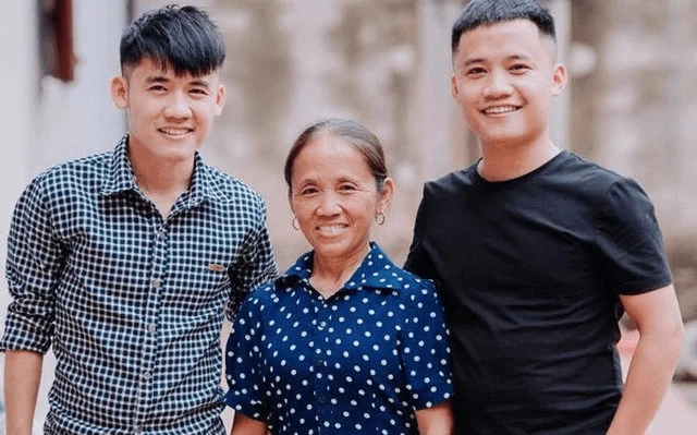 Thu nhập của con trai bà Tân Vlog Thu nhập của con trai bà Tân Vlog