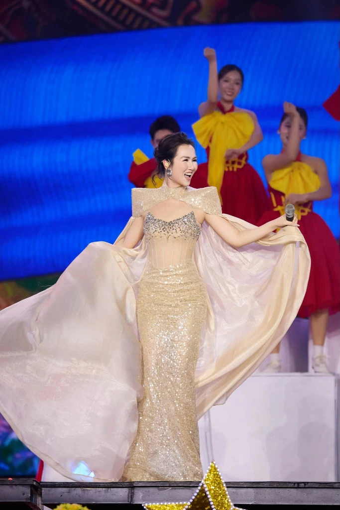 Thu nhập của giảng viên Nhạc viện đắt show bậc nhất Việt Nam Thu nhập của giảng viên Nhạc viện đắt show bậc nhất Việt Nam