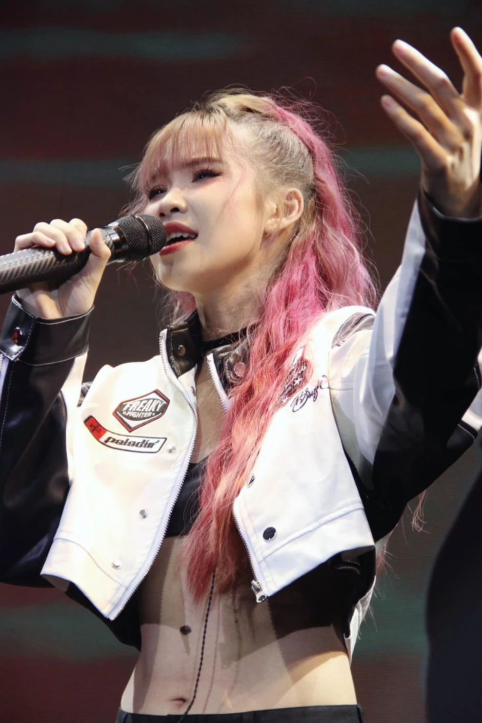 Thu nhập của Khởi My Thu nhập của Khởi My