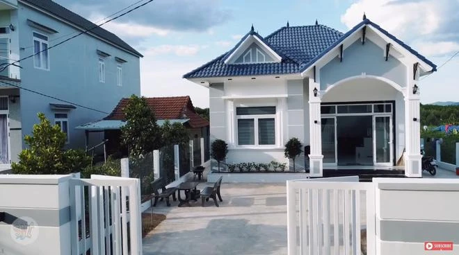 Thu nhập của người chăn bò nổi tiếng nhất Việt Nam, xây nhà gần 1 tỷ đồng Thu nhập của người chăn bò nổi tiếng nhất Việt Nam, xây nhà gần 1 tỷ đồng