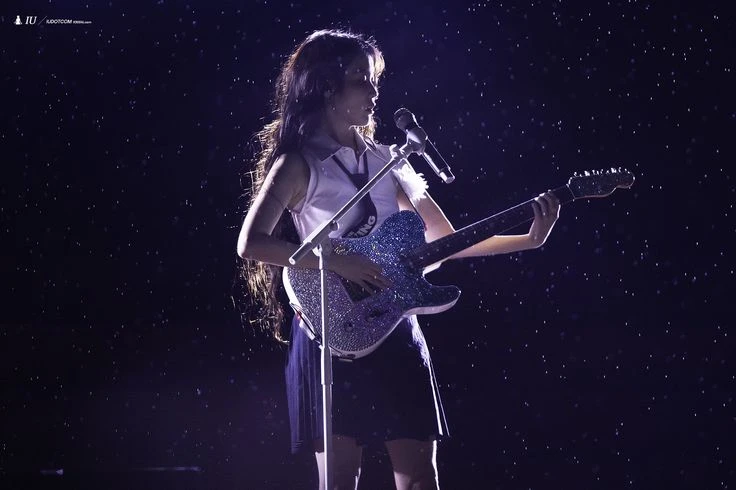 Thu nhập của nữ ca sĩ số 1 showbiz, bị từ chối 20 cuộc thử giọng vẫn nổi tiếng cả nước Thu nhập của nữ ca sĩ số 1 showbiz, bị từ chối 20 cuộc thử giọng vẫn nổi tiếng cả nước