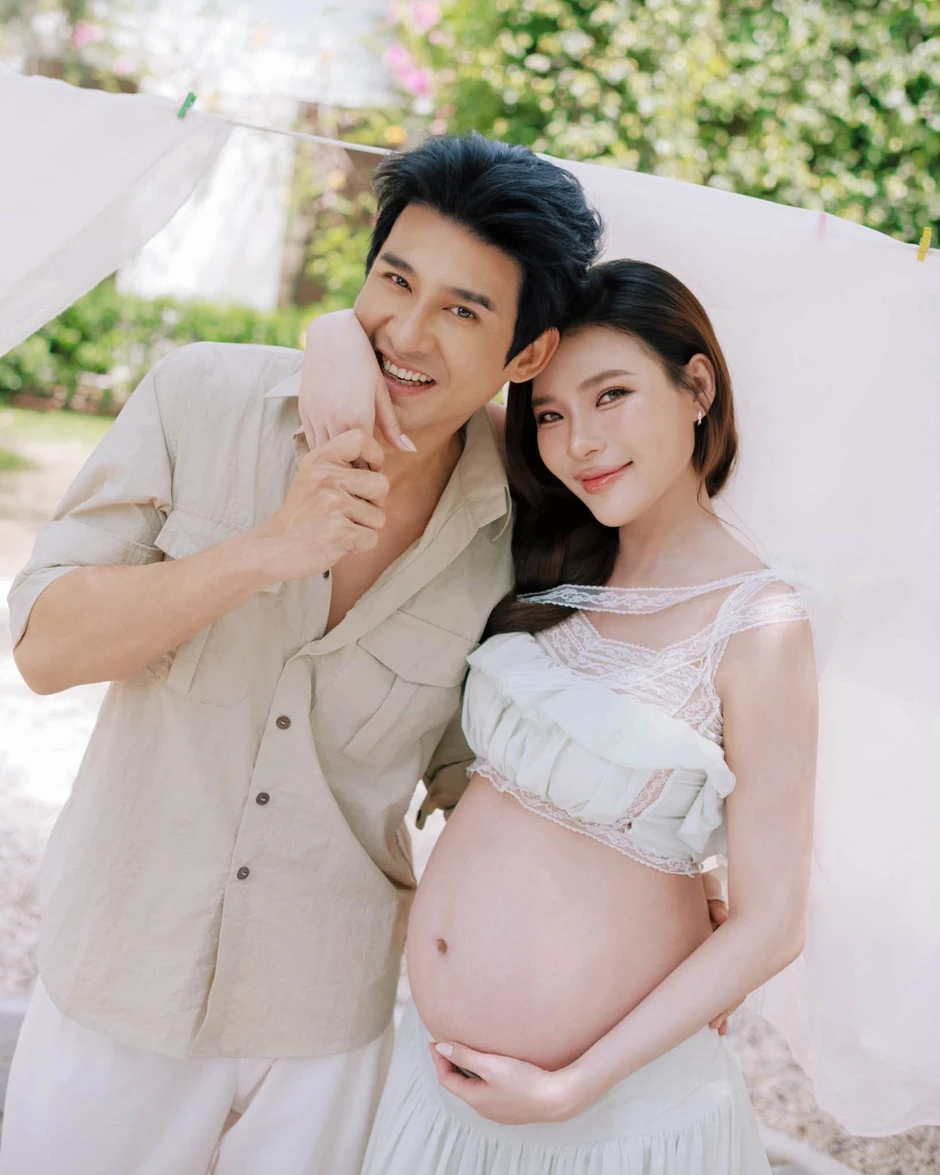 Thúy Diễm mang bầu lần 2 tăng 18kg, được ông xã khen "bầu xinh đẹp nhất trong cuộc đời" Thúy Diễm mang bầu lần 2 tăng 18kg, được ông xã khen "bầu xinh đẹp nhất trong cuộc đời"