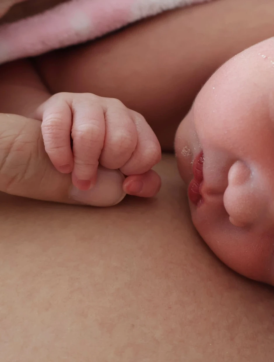 Thuý Diễm sinh con gái Thuý Diễm sinh con gái