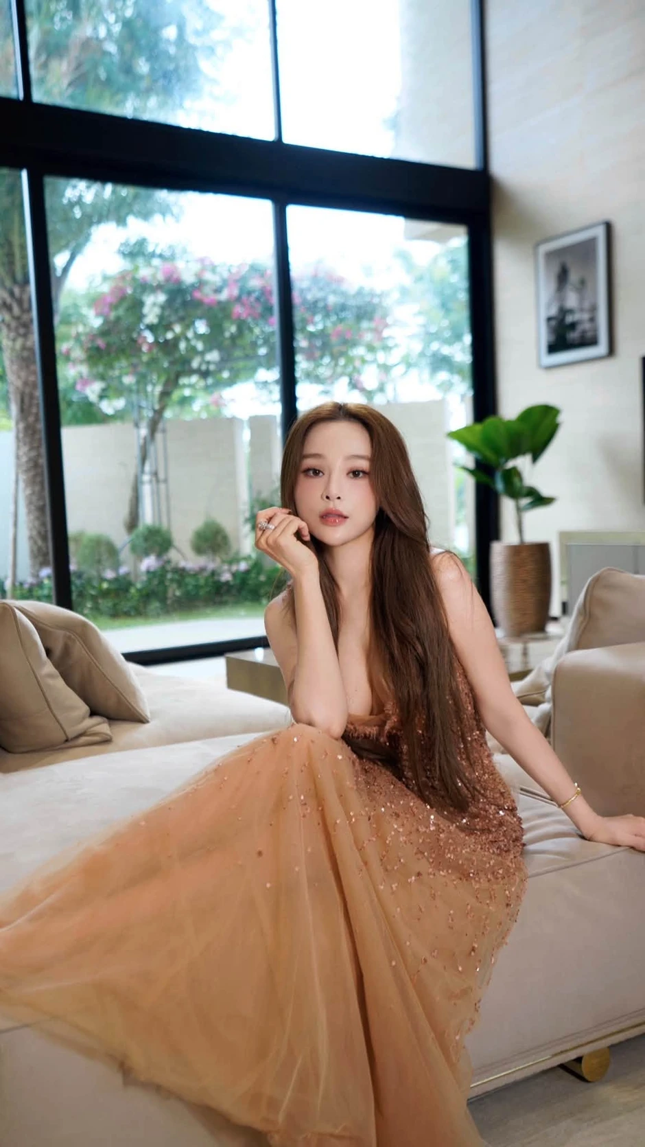 Tiệc sinh nhật trong vườn nhà 100 tỷ của thiếu gia 9 tuổi - con trai ông chủ chuỗi khách sạn TP.HCM