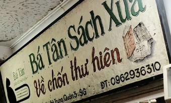 Tiệm sách cũ ở TP HCM giữ 'hồn đô thị'