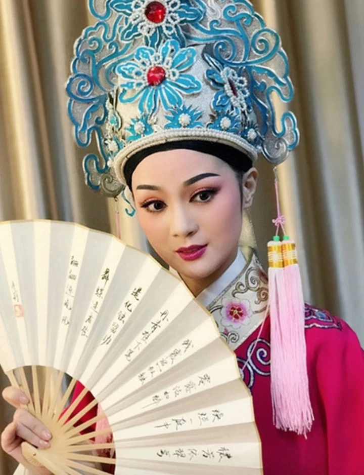 Tiên nữ đứng cạnh Bồ Tát phim "Tây du ký": Sự nghiệp lừng lẫy, U50 vẫn trẻ đẹp Tiên nữ đứng cạnh Bồ Tát phim "Tây du ký": Sự nghiệp lừng lẫy, U50 vẫn trẻ đẹp