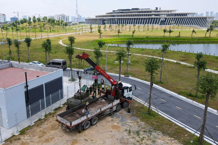 Tiếp nhận chiếc xe tăng Pháp bị bỏ lại sau trận đánh hơn 70 năm trước về Bảo tàng Lịch sử quân sự Tiếp nhận chiếc xe tăng Pháp bị bỏ lại sau trận đánh hơn 70 năm trước về Bảo tàng Lịch sử quân sự