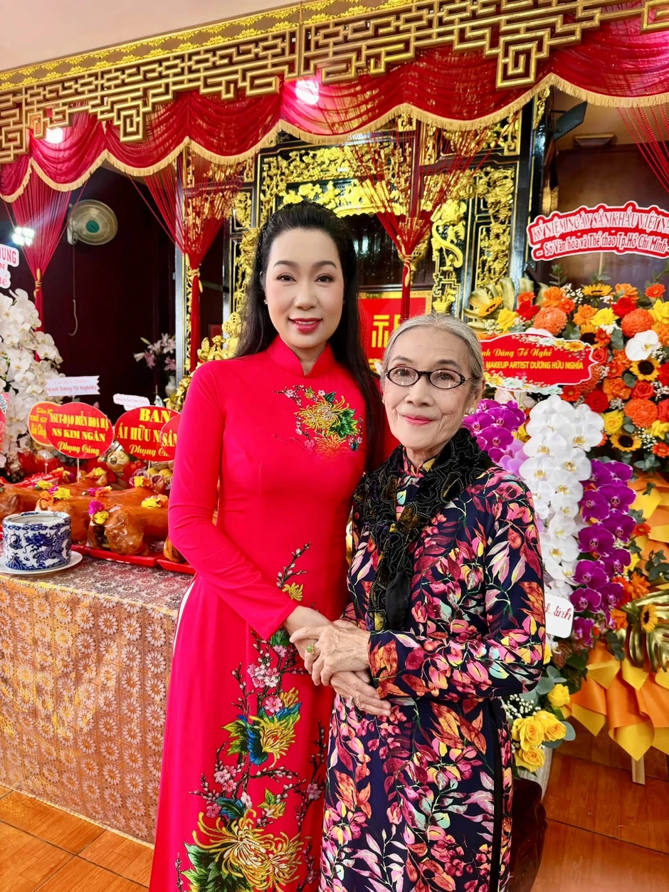 Tình hình đền thờ 100 tỷ của nghệ sĩ Hoài Linh trước ngày giỗ Tổ Sân khấu Tình hình đền thờ 100 tỷ của nghệ sĩ Hoài Linh trước ngày giỗ Tổ Sân khấu