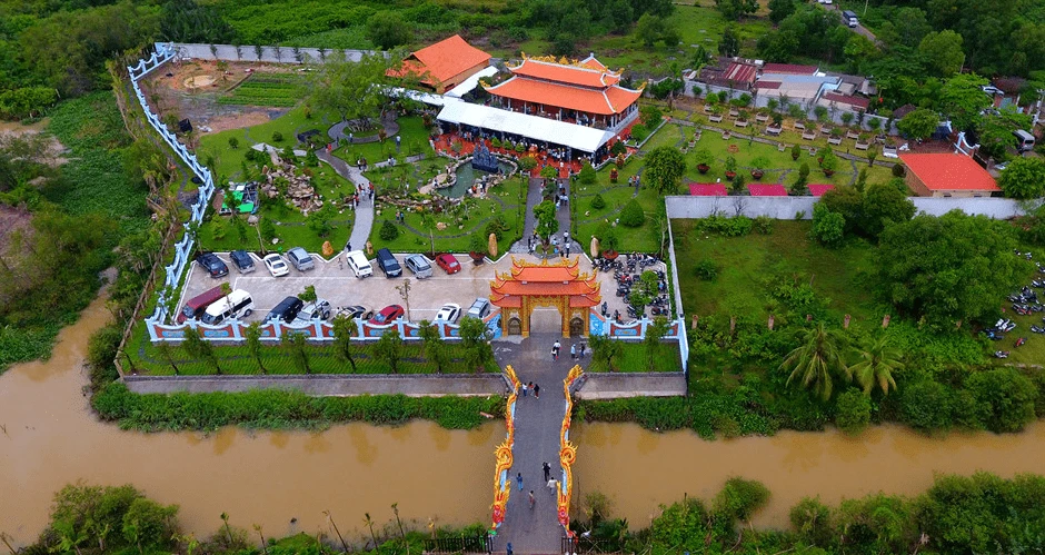 Tình hình đền thờ 100 tỷ của nghệ sĩ Hoài Linh trước ngày giỗ Tổ Sân khấu Tình hình đền thờ 100 tỷ của nghệ sĩ Hoài Linh trước ngày giỗ Tổ Sân khấu