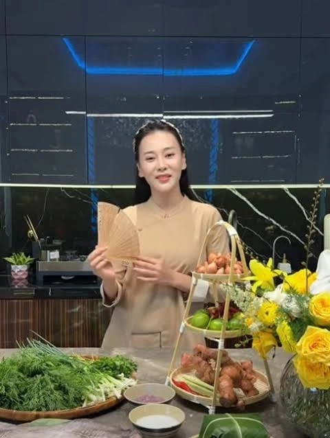 Tình hình hiện tại của Phương Oanh Tình hình hiện tại của Phương Oanh