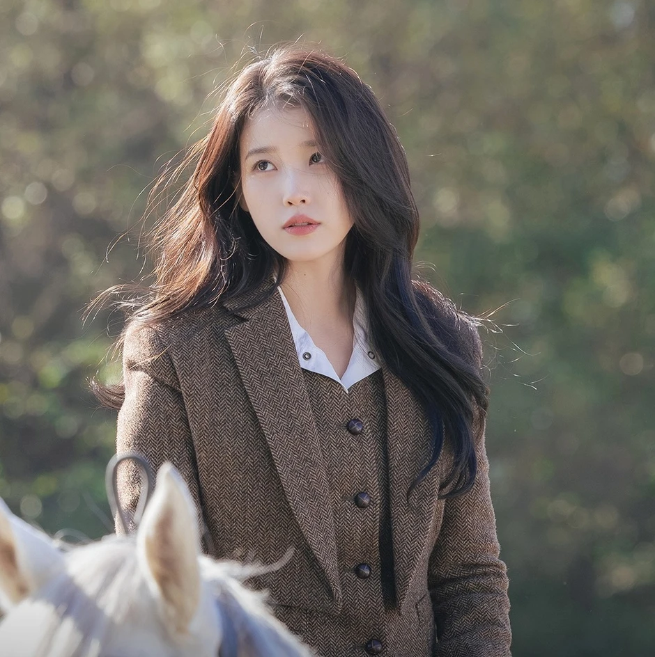 Tình sử ồn ào của IU: Vướng scandal chấn động với Eunhyuk (SuJu), Lee Jong Suk không phải bạn trai đầu tiên được công khai Tình sử ồn ào của IU: Vướng scandal chấn động với Eunhyuk (SuJu), Lee Jong Suk không phải bạn trai đầu tiên được công khai