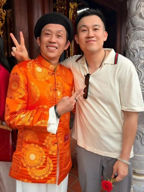 Tình thế hiện tại của nam NSƯT sở hữu nhà thờ Tổ 100 tỷ: U60 sống kín tiếng, không lấy vợ, được mẹ U90 chăm như em bé Tình thế hiện tại của nam NSƯT sở hữu nhà thờ Tổ 100 tỷ: U60 sống kín tiếng, không lấy vợ, được mẹ U90 chăm như em bé