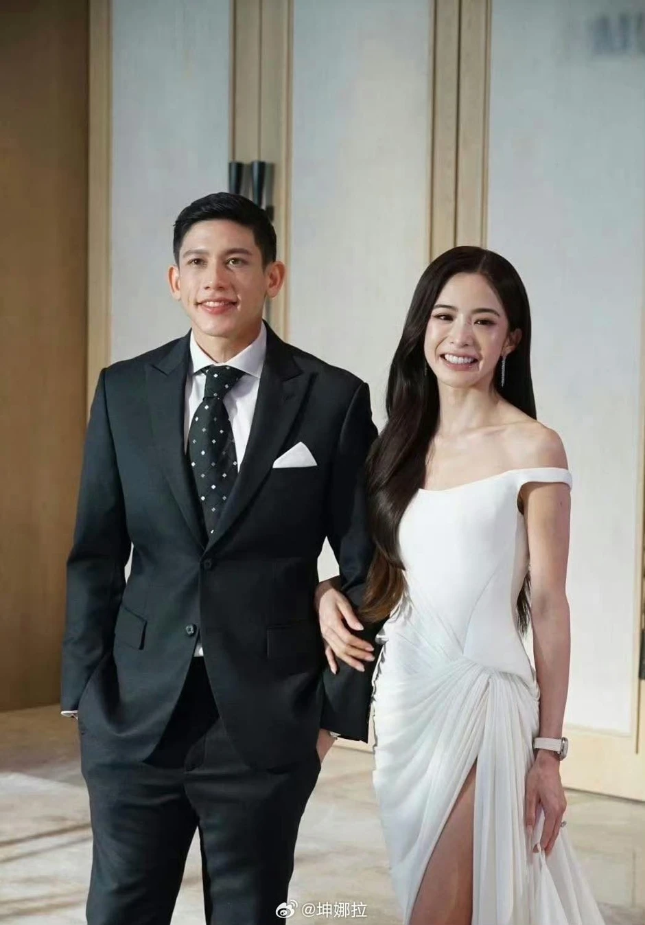 Toàn cảnh vụ chồng đại gia của nữ minh tinh bị tố xâm hại anh trai: Vô số "plot twist", 50 ngôi sao bị vạ lây Toàn cảnh vụ chồng đại gia của nữ minh tinh bị tố xâm hại anh trai: Vô số "plot twist", 50 ngôi sao bị vạ lây