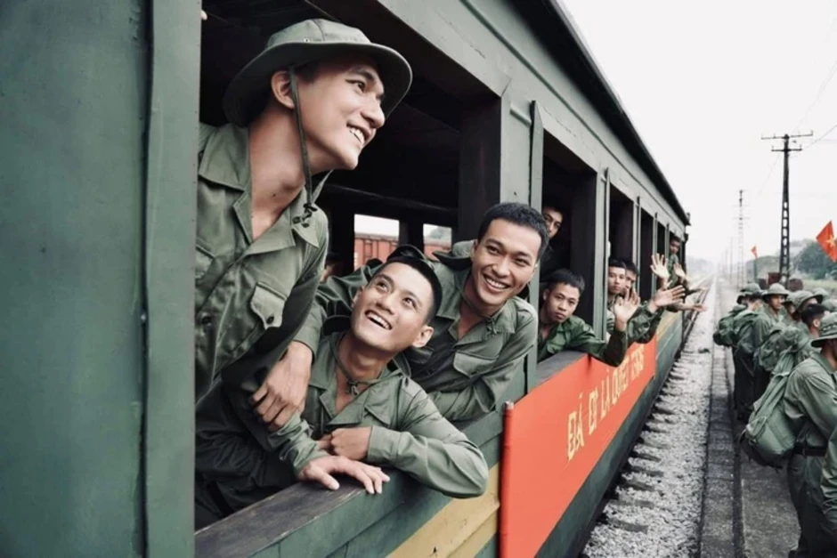 Tối nay, Mưa đỏ chiếu sớm trên kênh Truyền hình Quốc phòng lúc mấy giờ? Tối nay, Mưa đỏ chiếu sớm trên kênh Truyền hình Quốc phòng lúc mấy giờ?