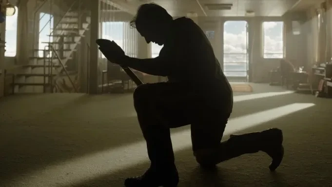 Tom Cruise tóc bạc, bụng phệ trong bộ phim nhiều thử thách nhất sự nghiệp điện ảnh Tom Cruise tóc bạc, bụng phệ trong bộ phim nhiều thử thách nhất sự nghiệp điện ảnh