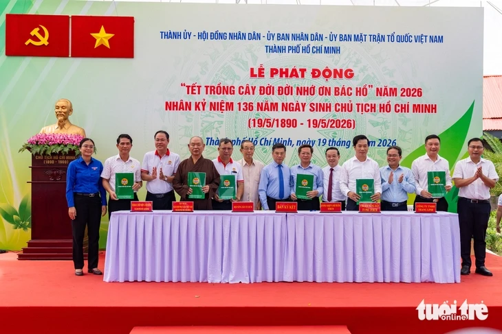 TP.HCM trồng hơn 500 cây xanh tại công viên văn hóa Láng Le TP.HCM trồng hơn 500 cây xanh tại công viên văn hóa Láng Le