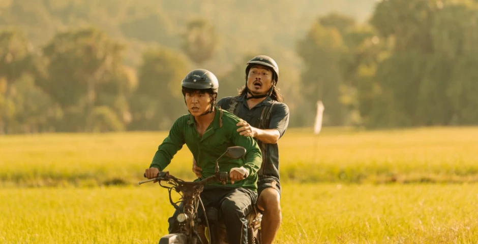 Trại Buôn Người cán mốc 400 tỷ, vượt mặt Trấn Thành tới nơi! Trại Buôn Người cán mốc 400 tỷ, vượt mặt Trấn Thành tới nơi!