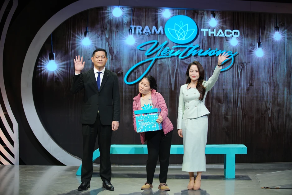 Trạm yêu thương: Hành trình phi thường của người mẹ khuyết tật nuôi hai con khiếm thị Trạm yêu thương: Hành trình phi thường của người mẹ khuyết tật nuôi hai con khiếm thị