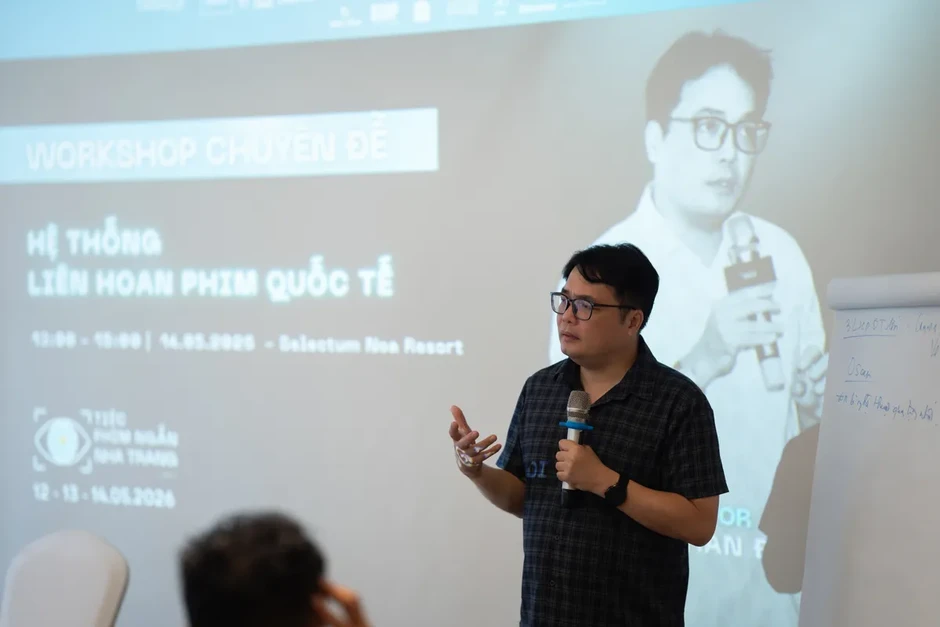 Trần Anh Hùng, Phan Đăng Di truyền lửa cho thế hệ trẻ tại Tiệc phim ngắn Nha Trang Trần Anh Hùng, Phan Đăng Di truyền lửa cho thế hệ trẻ tại Tiệc phim ngắn Nha Trang