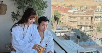 Trấn Thành đưa Hari Won hâm nóng tình cảm ở nơi 4.500 năm tuổi, cao nhất thế giới suốt 3.800 năm