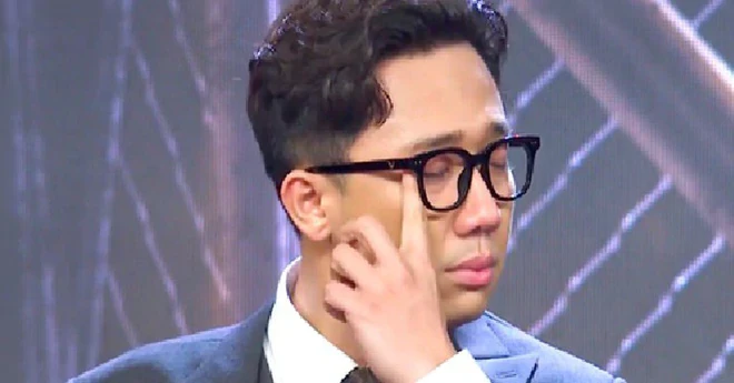 Trấn Thành: "Tôi cầm 7 triệu rưỡi chạy xe, nước mắt cứ chảy ra" Trấn Thành: "Tôi cầm 7 triệu rưỡi chạy xe, nước mắt cứ chảy ra"
