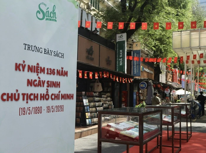 Triển lãm sách về Bác Hồ tại Đường sách TPHCM Triển lãm sách về Bác Hồ tại Đường sách TPHCM