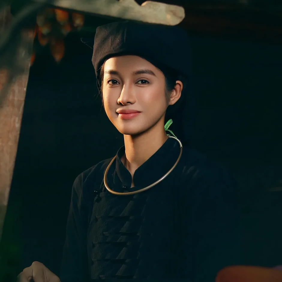Trình Mỹ Duyên học địu con, thêu thùa trong Lời hứa đầu tiên Trình Mỹ Duyên học địu con, thêu thùa trong Lời hứa đầu tiên