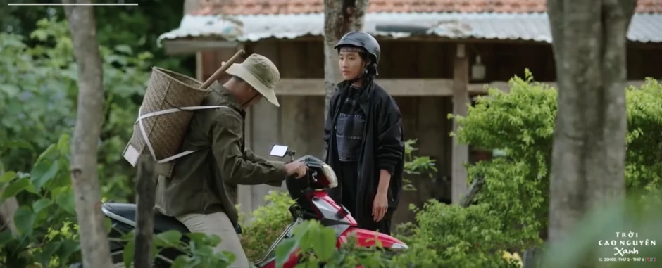 Trời cao nguyên xanh - Tập 10: Tuấn nhận cảnh báo rời khỏi làng Trời cao nguyên xanh - Tập 10: Tuấn nhận cảnh báo rời khỏi làng