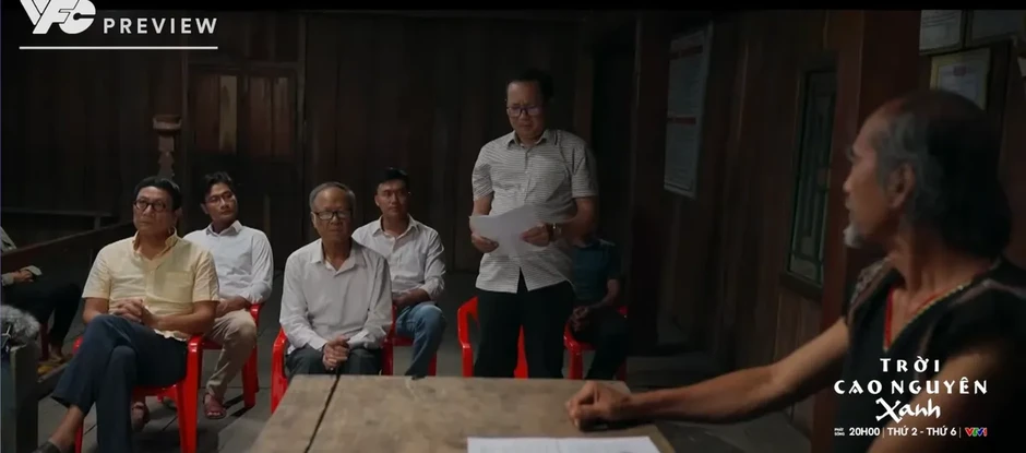 Trời cao nguyên xanh - Tập 12: Tuấn phát hiện "tổ chuồn chuồn" của nhóm phản động Trời cao nguyên xanh - Tập 12: Tuấn phát hiện "tổ chuồn chuồn" của nhóm phản động