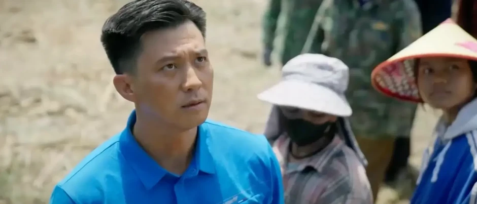 Trời cao nguyên xanh - Tập 16: Trung tá Phạm Minh hóa giải nguy cơ bạo loạn tại làng Tơ Rơi Trời cao nguyên xanh - Tập 16: Trung tá Phạm Minh hóa giải nguy cơ bạo loạn tại làng Tơ Rơi