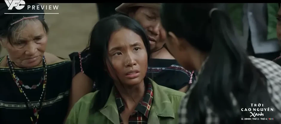 Trời cao nguyên xanh - Tập 24: Cuộc bạo động xảy ra, Tuấn bị nhóm phản động giam giữ Trời cao nguyên xanh - Tập 24: Cuộc bạo động xảy ra, Tuấn bị nhóm phản động giam giữ