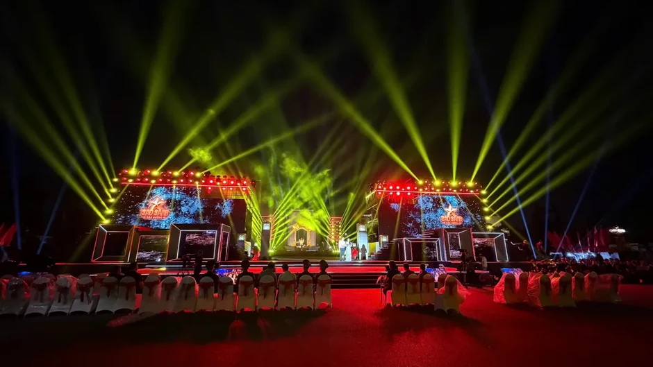 TRỰC TIẾP: Cầu truyền hình Sao sáng dẫn đường: Viết tiếp hành trình tri ân (19h30, VTV1) TRỰC TIẾP: Cầu truyền hình Sao sáng dẫn đường: Viết tiếp hành trình tri ân (19h30, VTV1)