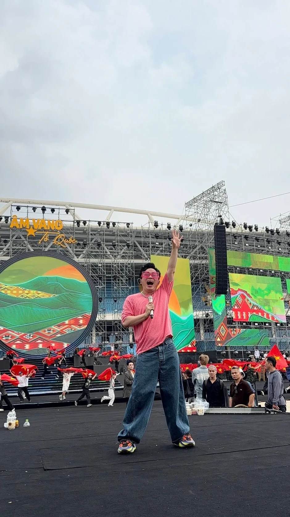 TRỰC TIẾP Concert 'Âm vang Tổ quốc' trên VTV1 TRỰC TIẾP Concert 'Âm vang Tổ quốc' trên VTV1