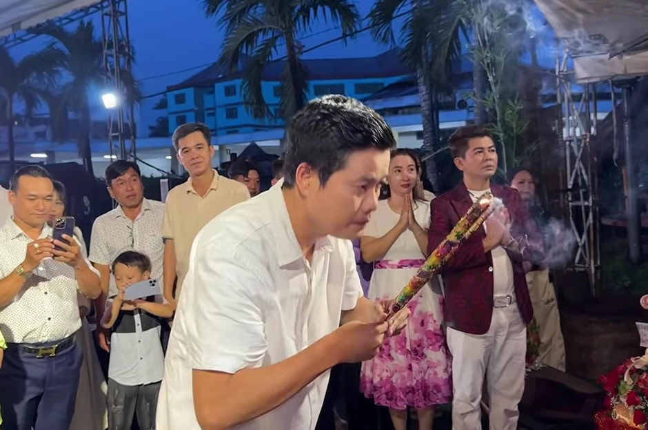 Trùm Điền Quân Khương Dừa xin lỗi nghệ sĩ và đối tác Trùm Điền Quân Khương Dừa xin lỗi nghệ sĩ và đối tác