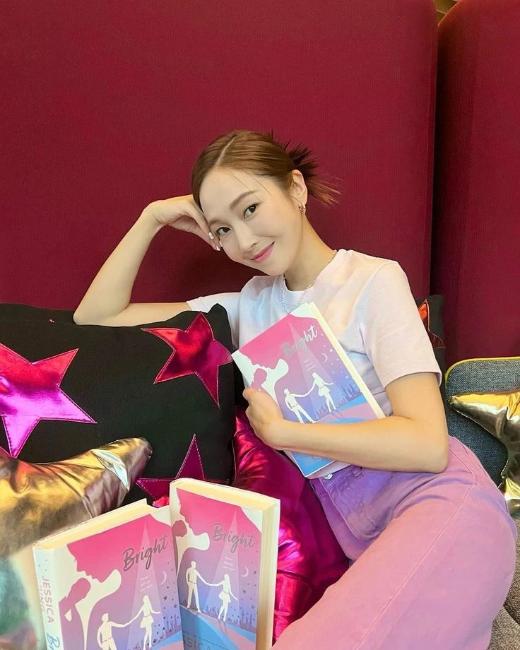 Trước khi hết thời, công chúa showbiz tung hoành ngang dọc, nhan sắc băng thanh nhìn góc nào cũng thấy đẹp Trước khi hết thời, công chúa showbiz tung hoành ngang dọc, nhan sắc băng thanh nhìn góc nào cũng thấy đẹp