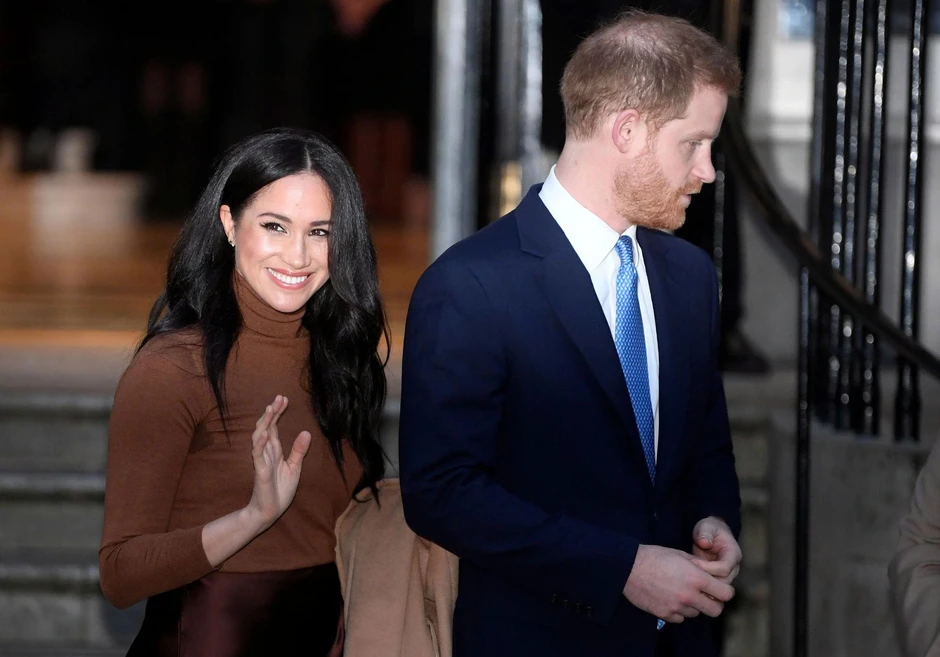 Trước khi rời Hoàng gia Anh, Harry nhận 'tối hậu thư' từ Nữ hoàng Elizabeth II Trước khi rời Hoàng gia Anh, Harry nhận 'tối hậu thư' từ Nữ hoàng Elizabeth II