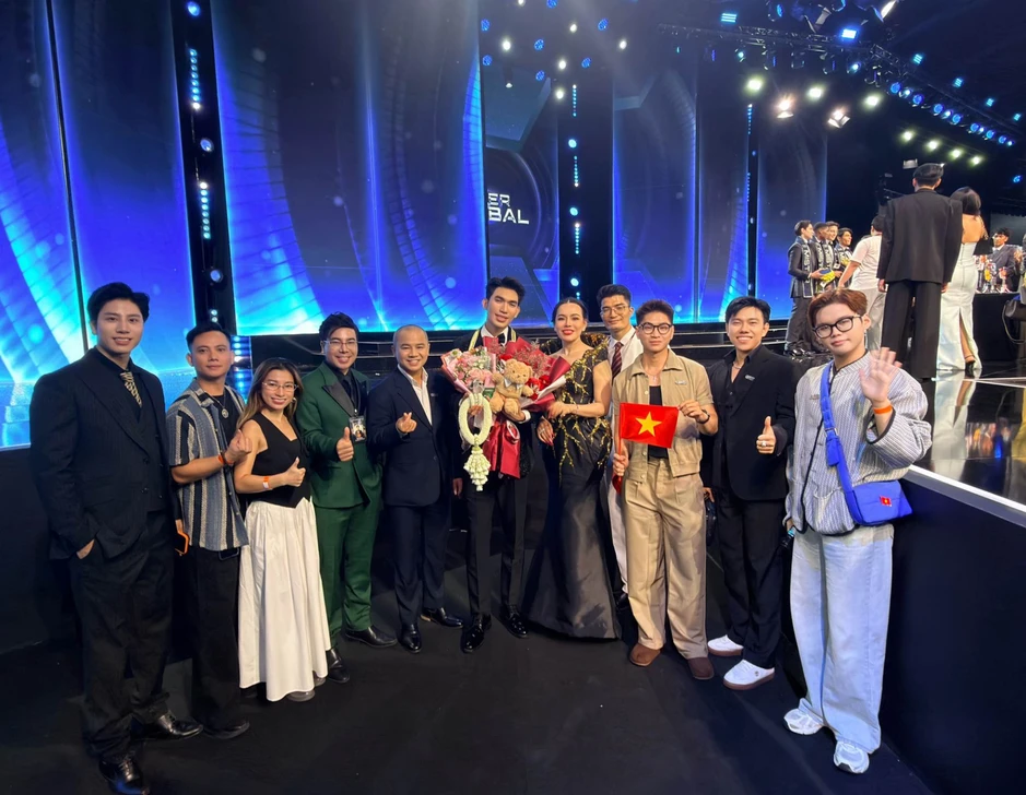 Trương Trọng Hiếu: "Tôi biết ơn hành trình tại Mister Global 2026" Trương Trọng Hiếu: "Tôi biết ơn hành trình tại Mister Global 2026"