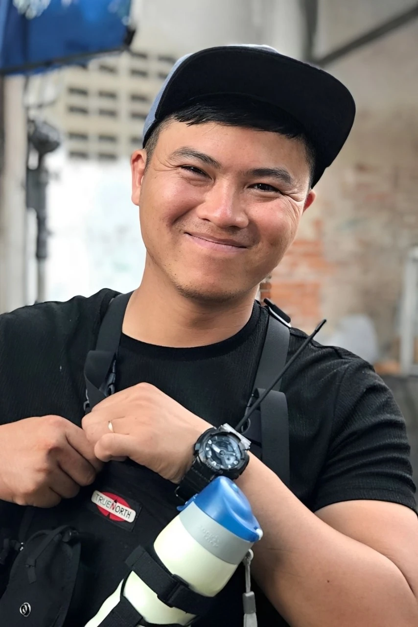 Từ đứa trẻ sống ở chùa, kiếm sống ở Thảo Cầm Viên giờ là đạo diễn trăm tỷ 'bám đuổi' Trấn Thành, Đặng Thái Huyền Từ đứa trẻ sống ở chùa, kiếm sống ở Thảo Cầm Viên giờ là đạo diễn trăm tỷ 'bám đuổi' Trấn Thành, Đặng Thái Huyền