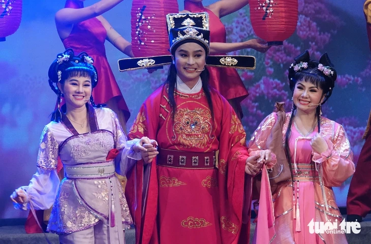 Tú Sương, ‘đệ nhất tiểu tam’ trong Gánh cải trạng nguyên Tú Sương, ‘đệ nhất tiểu tam’ trong Gánh cải trạng nguyên
